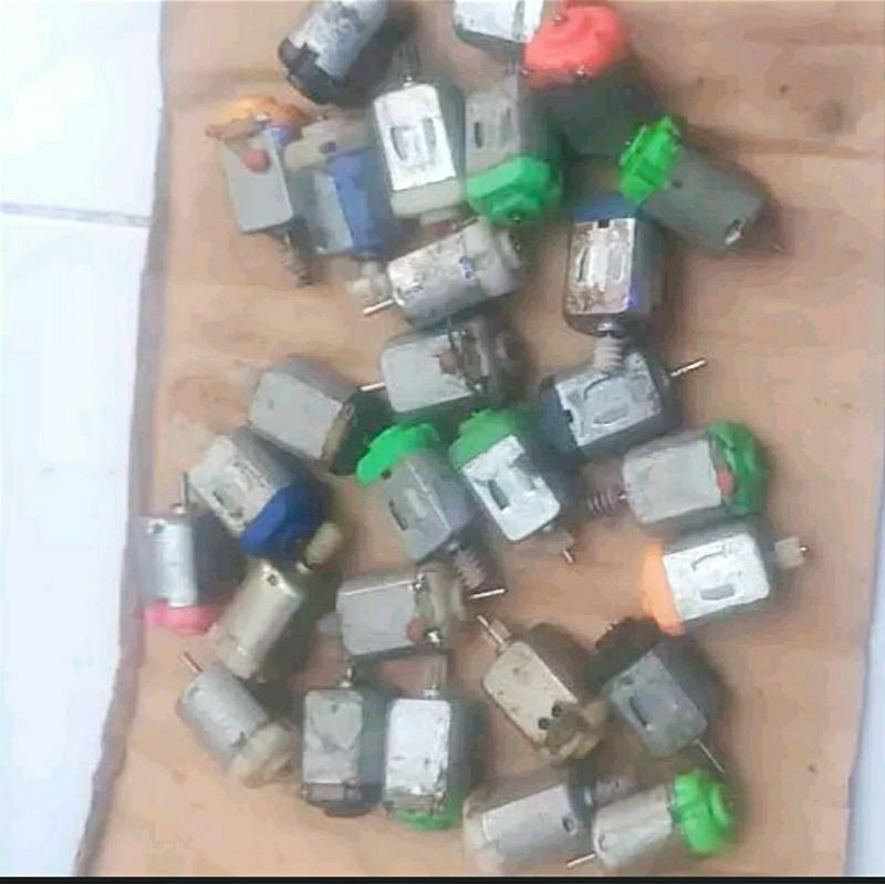 10pcs dinamo Tamiya, dinamo mobil mainan bekas normal, campur random