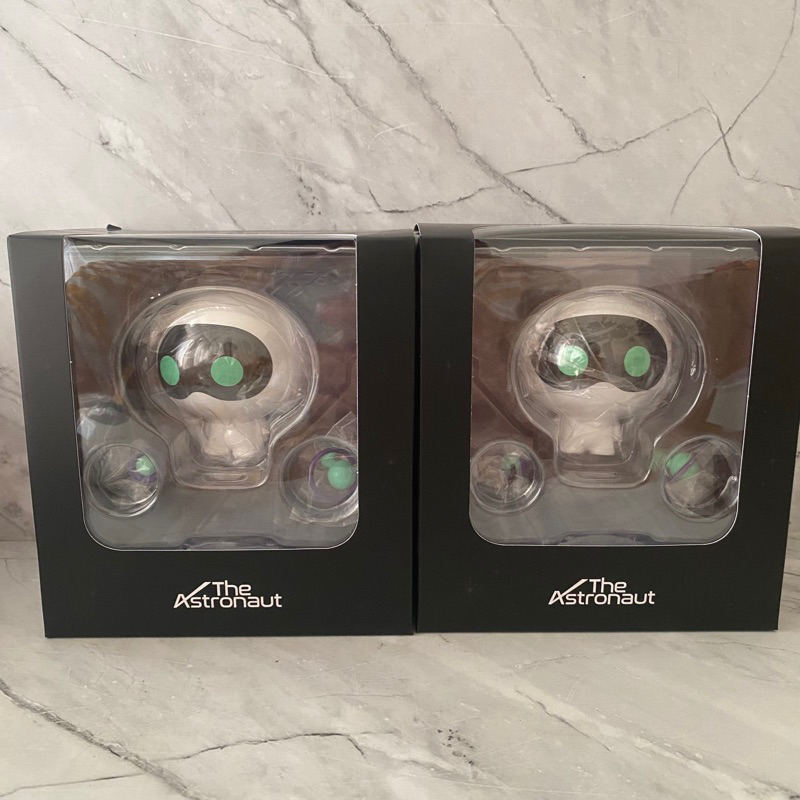 Wootteo figure standee with sticker BTS jin seokjin the astronaut official