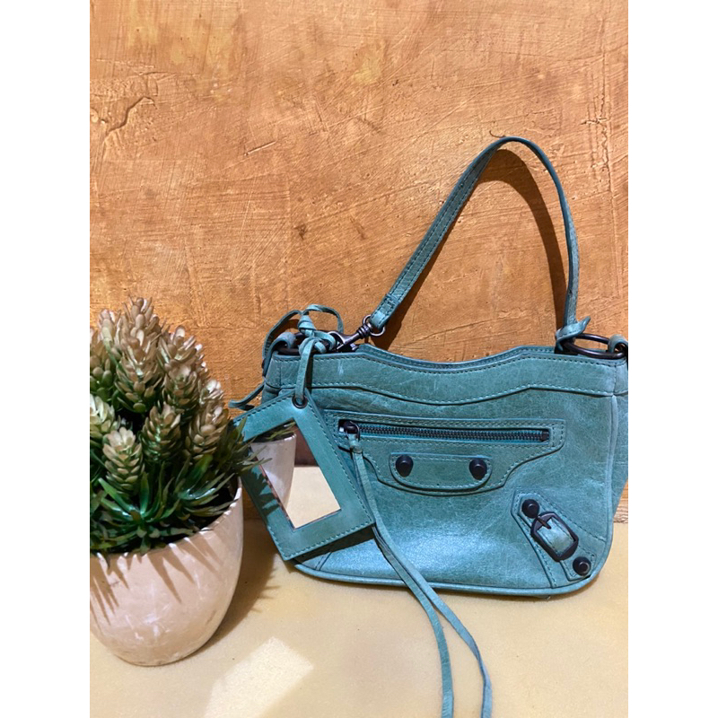 preloved shoulder bisa handbag ala balen brand jolie femme like new no minus