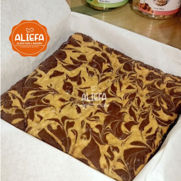 

Cheesecake Brownies 20x20 | Aliefa Food & Bakery