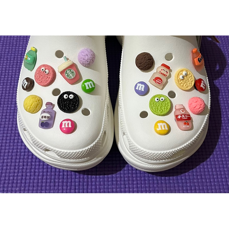 Jibbitz charms crocs | jibbitz crocs | hiasan tempelan jibbitz | crocs charms