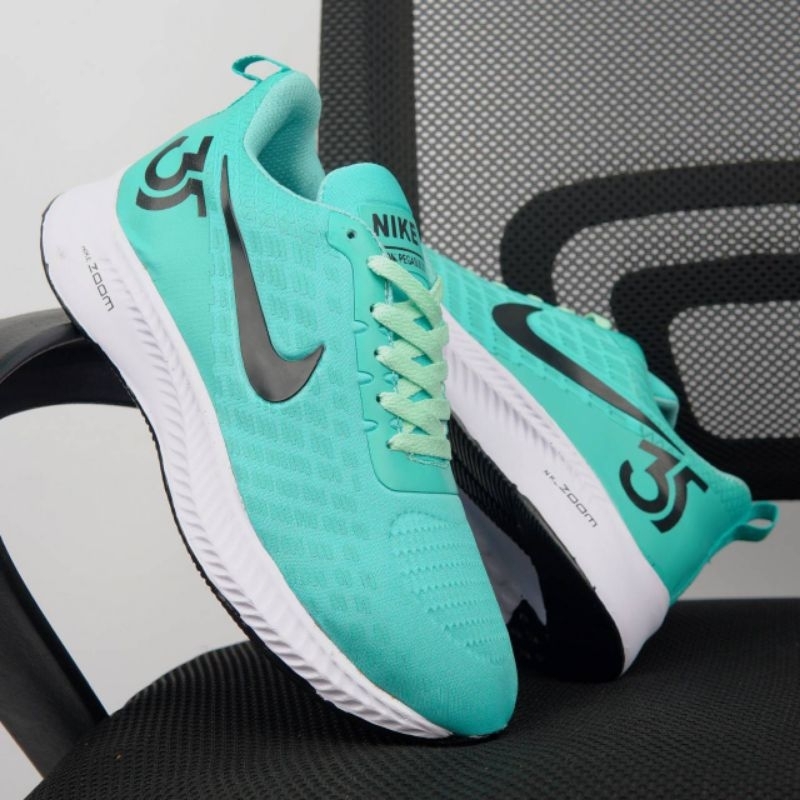 SEPATU SNEAKERS WANITA NIKE 35