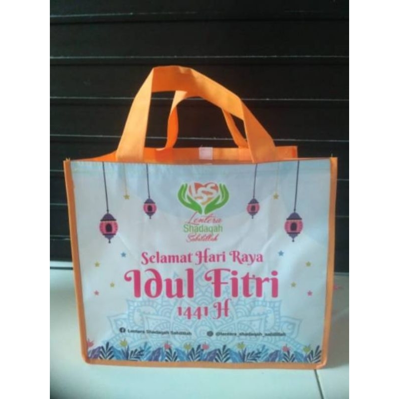 

TAS PARCEL LEBARAN JUMBO CUSTOM NAMA UK. 40x30x15 cm