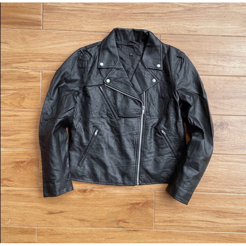 Uniqlo Jaket kulit sintetis faux ramones pl bekas preloved second