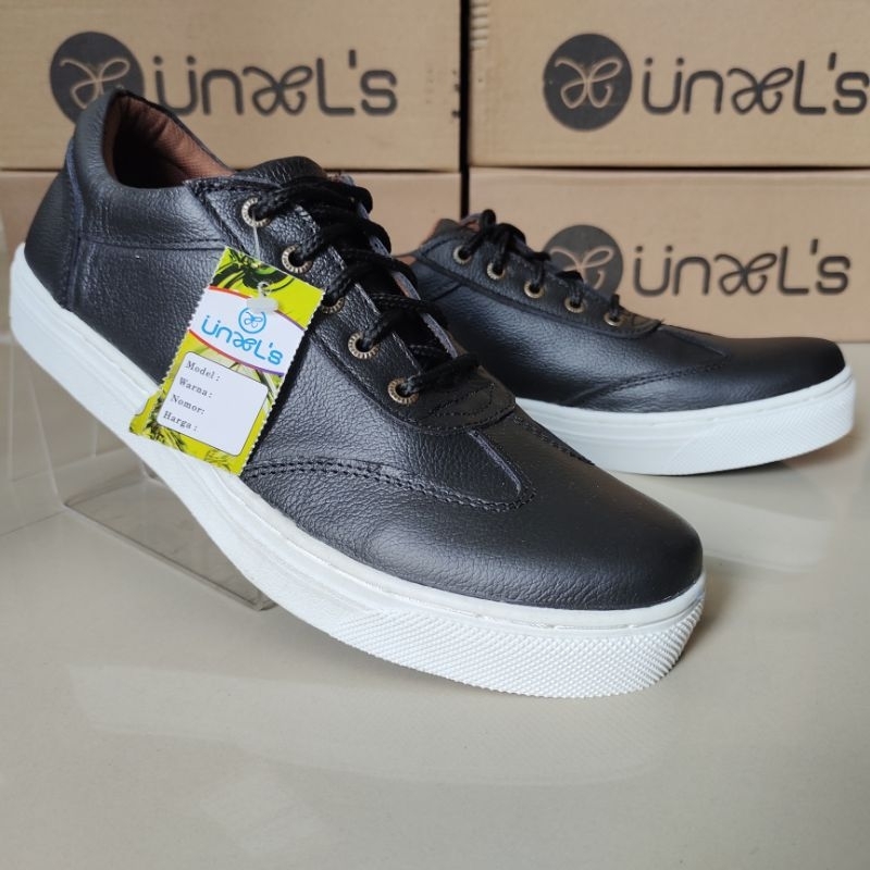 Sepatu Sneakers Casual Kasual Pria Bahan Kulit Asli 100% Original Elegan Hitam Cs1
