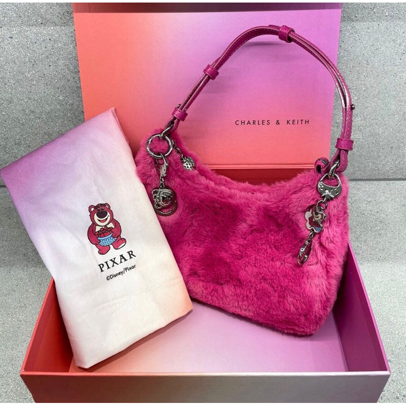 [READY STOCK] CHARLES & KEITH LOTSO SHOULDER BAG