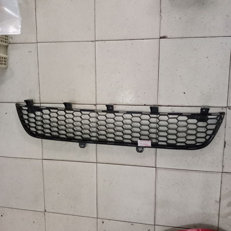 Ram Bumper depan bawah Strada L200