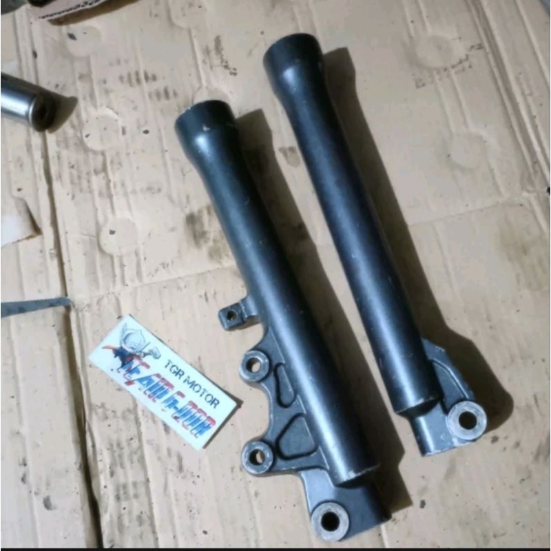 tabung shock sok shockbreaker bottem botem depan original ori suzuki spin 125 bekas