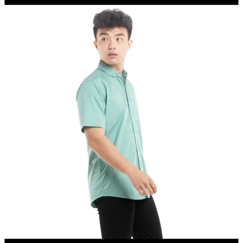 Kemeja Pria Hijau Muda Ijo Sage Polos Cowok Baju Couple Lebaran Seragam Acara Best Seller