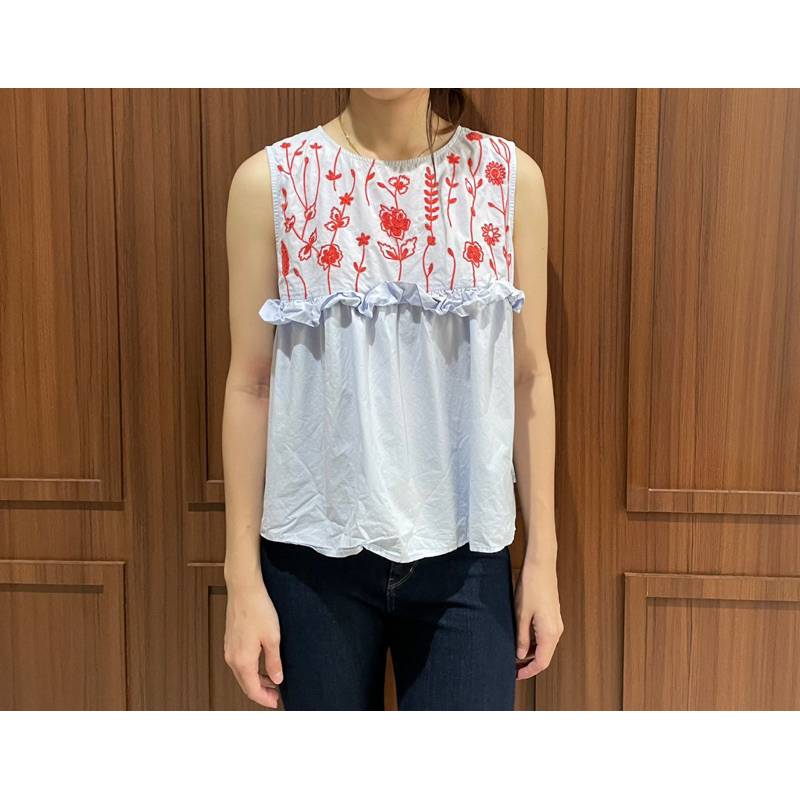 [PRELOVED] Atasan Tanpa Lengan Bunga / Ruffle Flower Sleeveless Top Mango