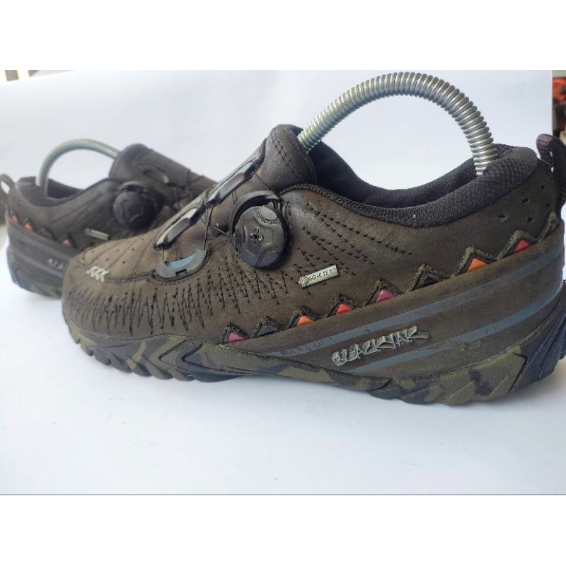 Sepatu Outdoor Blackyak Gore-tex BOA System Original Hiking Gunung (Preloved) (Second)