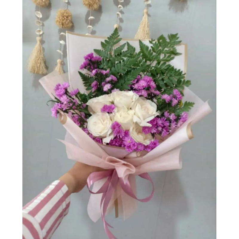 Buket Graduation / Buket Wedding / Buket Lamaran / Buket Birthday / Buket Bunga Asli Jogja