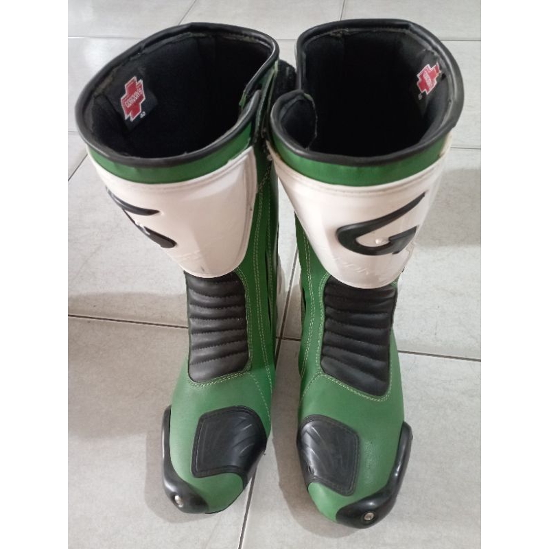 Sepatu Road Race Gordon Green White Size 40