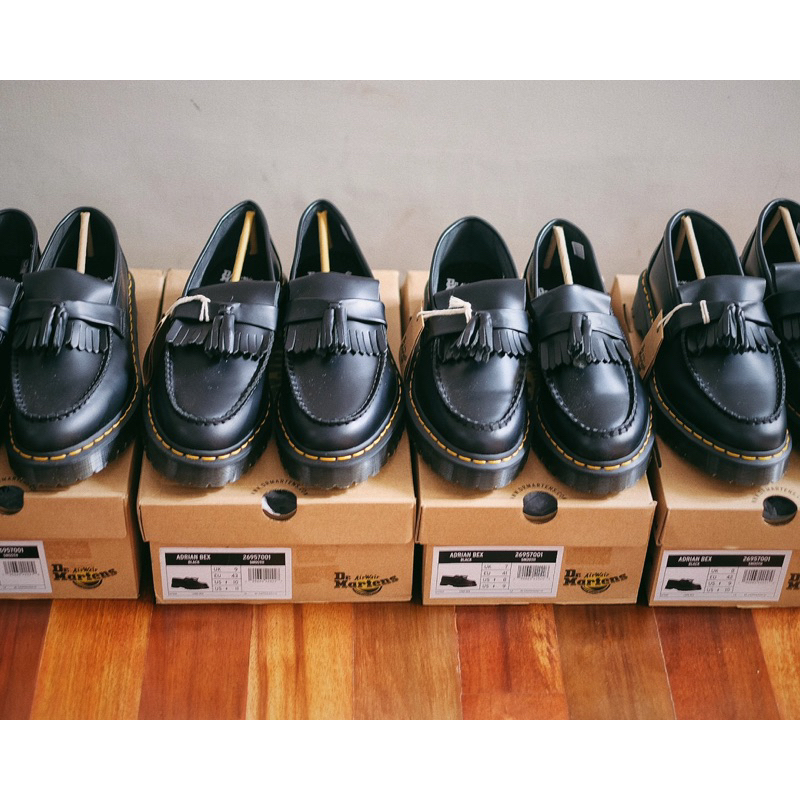 Original Dr martens adrian bex loafer tassel black smooth
