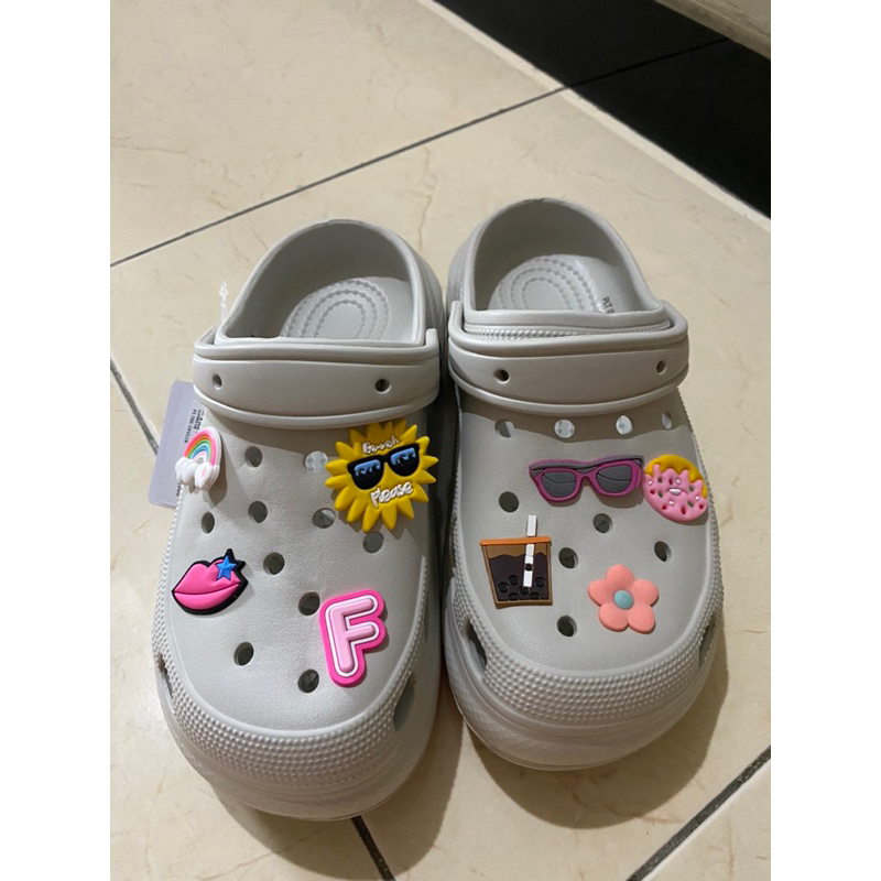 NEW Sandal Crocs by Fladeo NEW