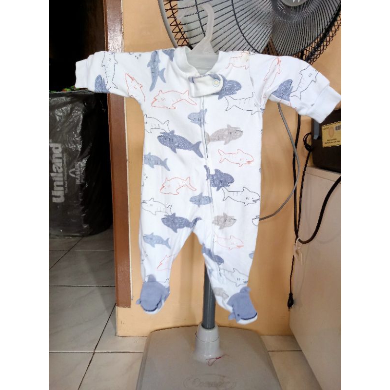 preloved sleepsuit carters newborn, baby berry newborn