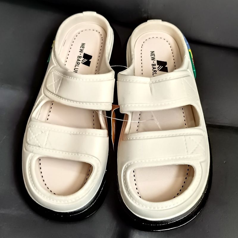Sandal import perempuan terbaru Sandal ban 2 wanita Sandal karet trendy motif polos