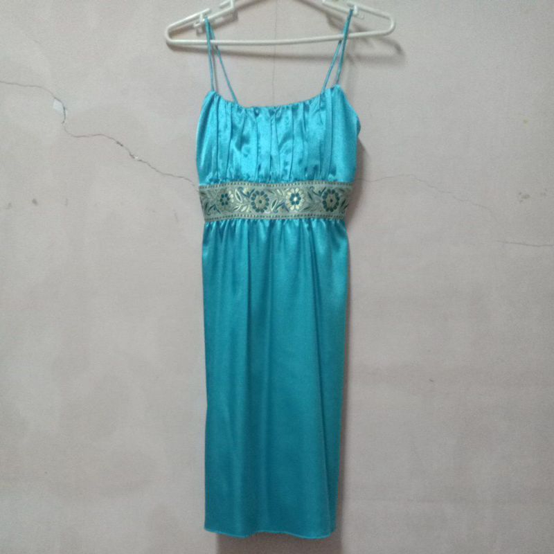 dress pesta tosca biru