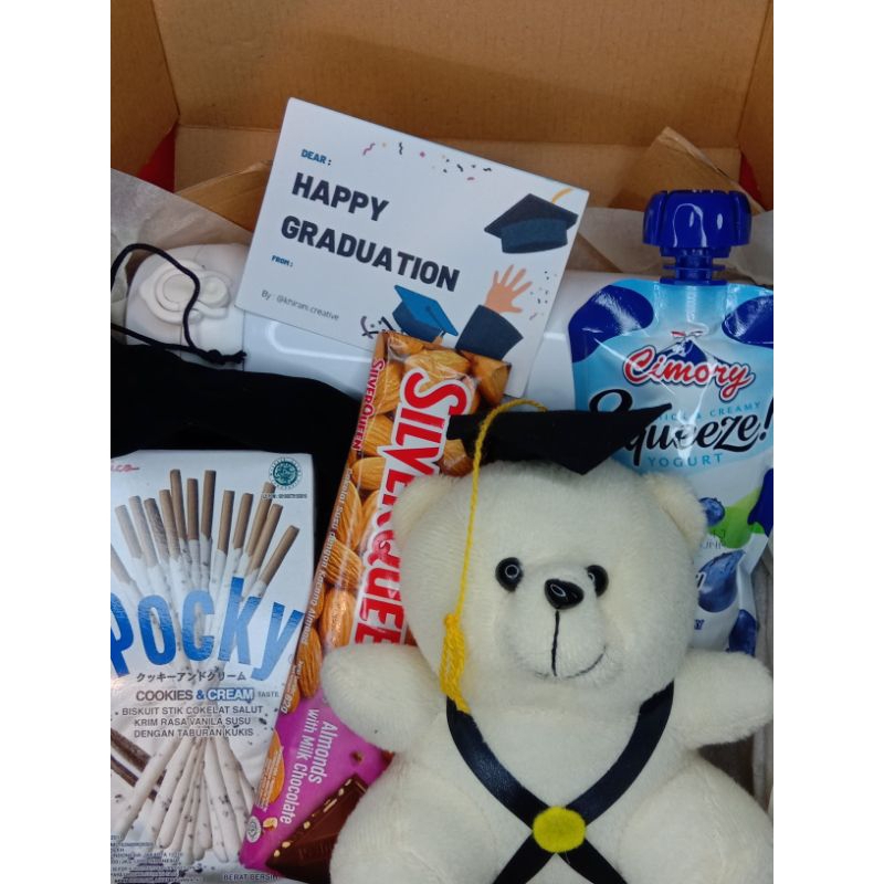 

Hampers Graduation Ulang Tahun by @Khirani.Creative