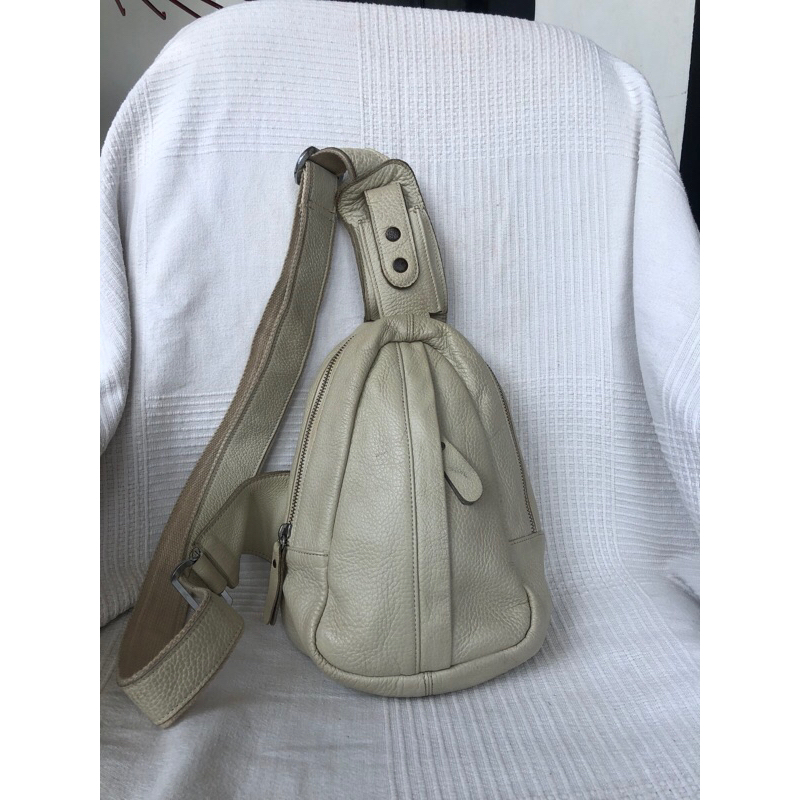 preloved wb bisa sling kulit asli