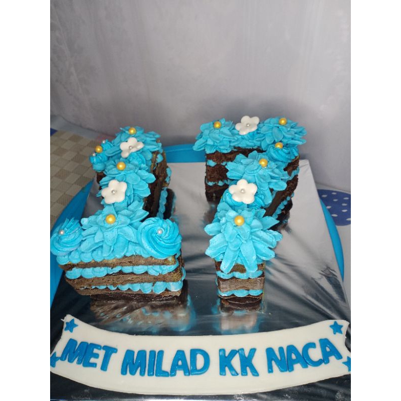 

alesha cake ( kue ulangtahun costum)