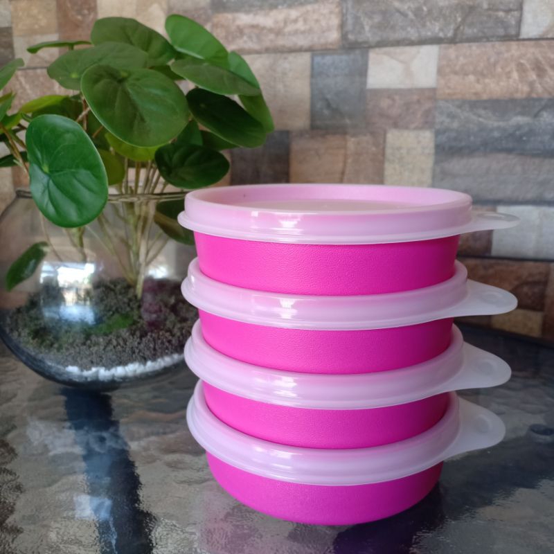 small handy bowl Tupperware