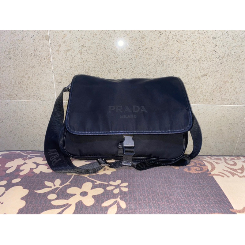 Tas sling bag brand Prada - nylon - black