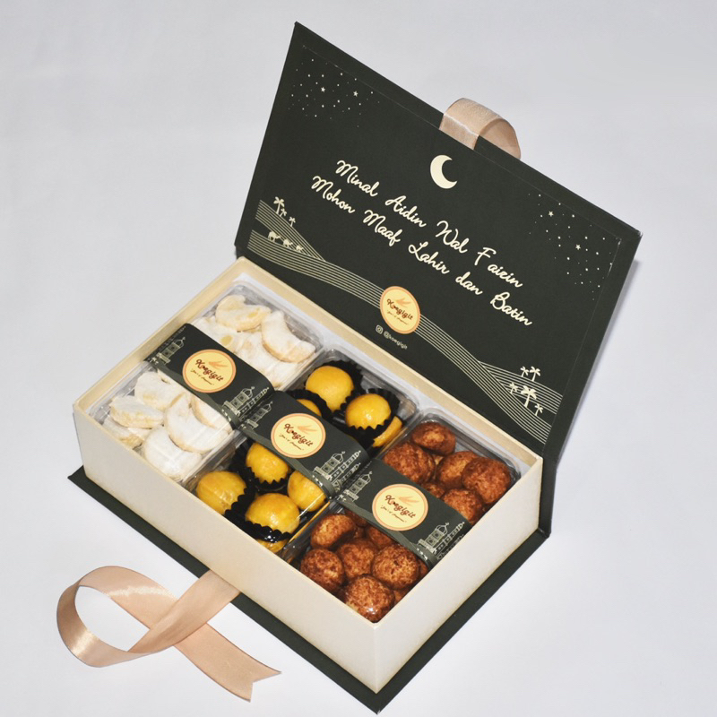 

HAMPERS KUE KERING LEBARAN 350 g