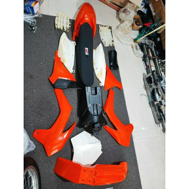 PROMO COVER SET KOMPLIT KTM KTM250 RANGKA DELTABOX FULL SET KOMPLIT SESUAI DI FOTO STOK TERBATAS