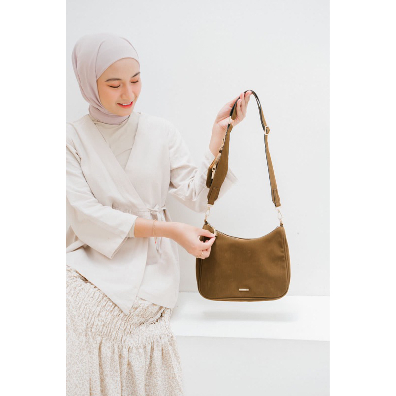 SLING BAG FLICKA S 6 FREE DUSTBAG (BISA COD)