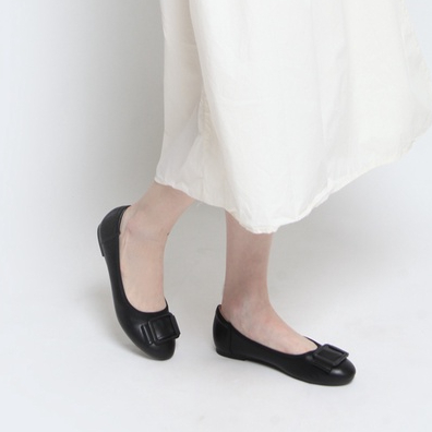 NCY Shoes LILAH Flat Shoes warna hitam