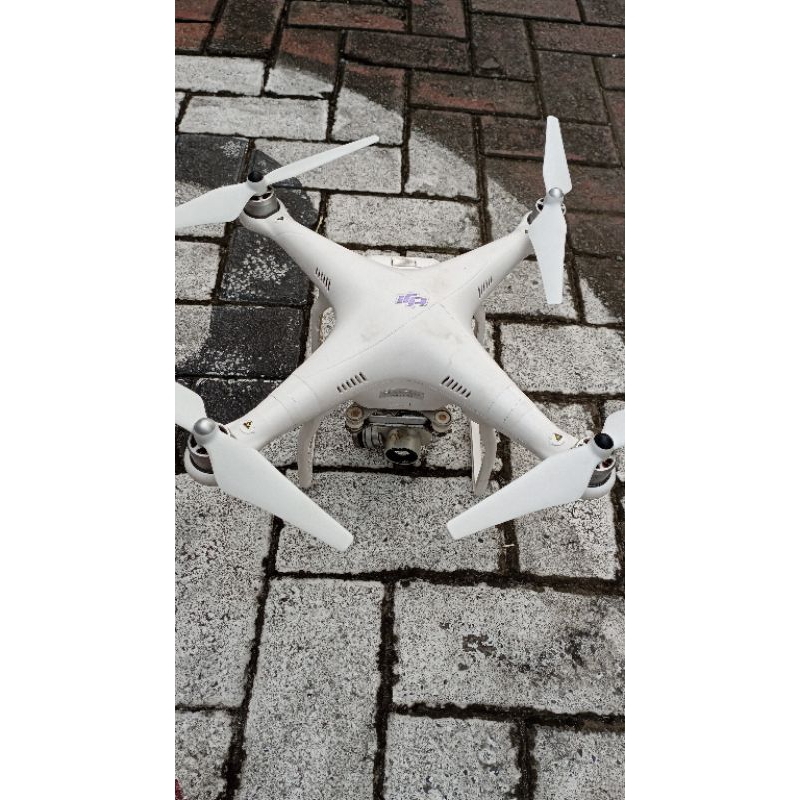 Drone DJI Phantom 3 Setandard bekas