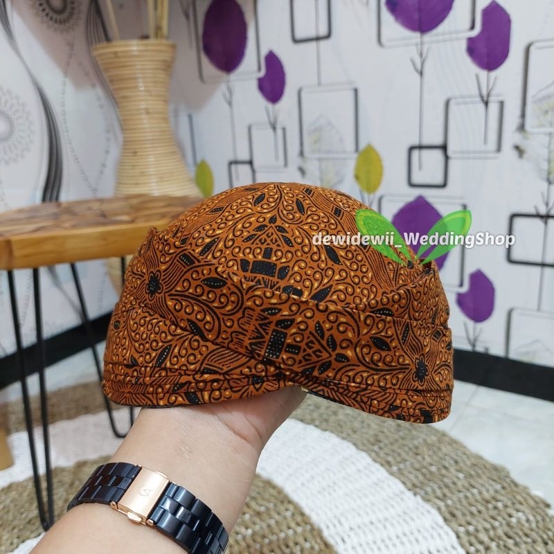 Blangkon Solo Jarik / Bahan Premium - Motif Sido Mukti Coklat