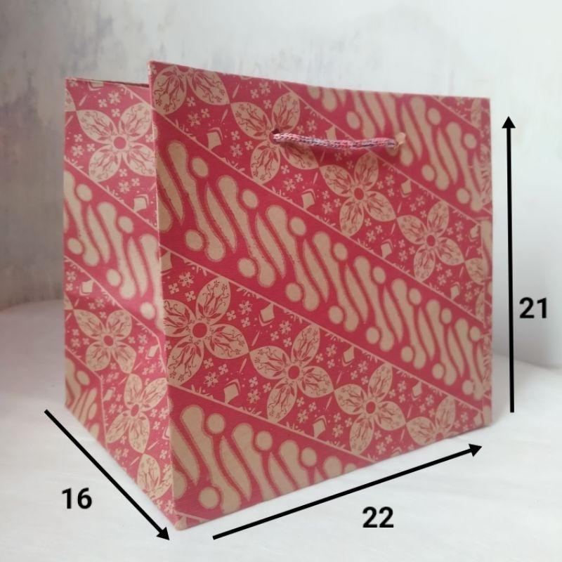 

Paper bag/ Tas kertas R7 (22x16x21) (0114)