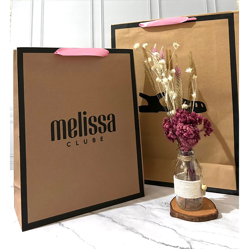 

Paper Bag Melissa Paper Bag Muat Box Sendal Sepatu