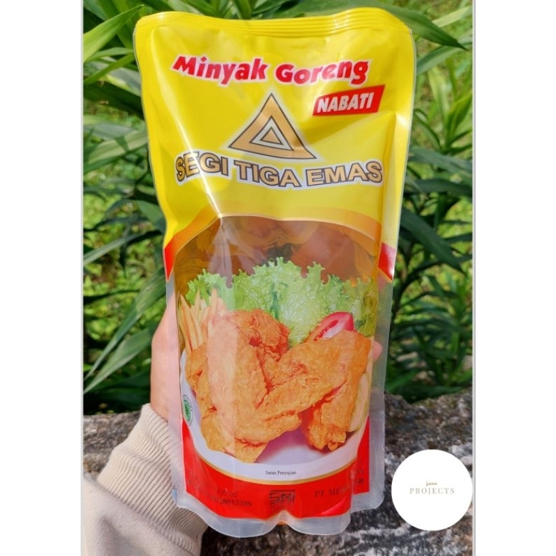 

Minyak Goreng Segi tiga Emas 1 L