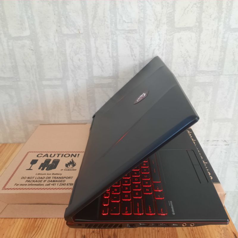 Laptop MSI GF63 8RC, Intel Core i7-8750H Ram 16Gb/SSD 256Gb+HDD 1TB Nvdia Geforce GTX 1050 Vram 4Gb