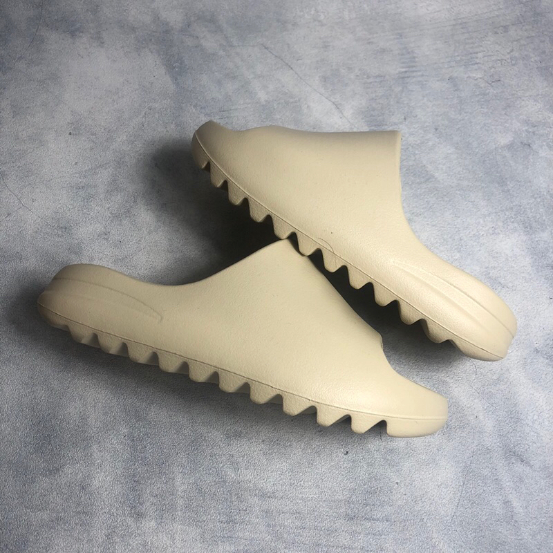 Yeezy Slide Pure
