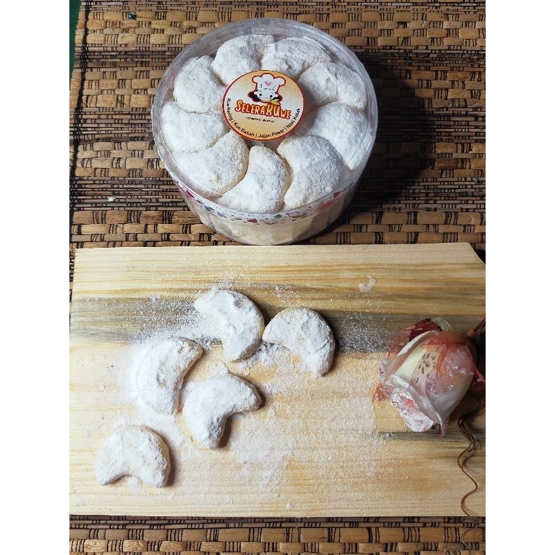 

Kue kering PUTRI SALJU