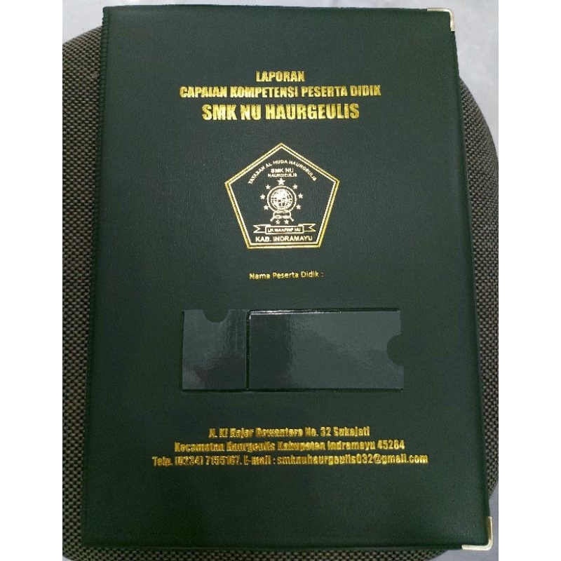 

Map Raport / Ijazah isi 4 lembar ( 2 set ) mika doff