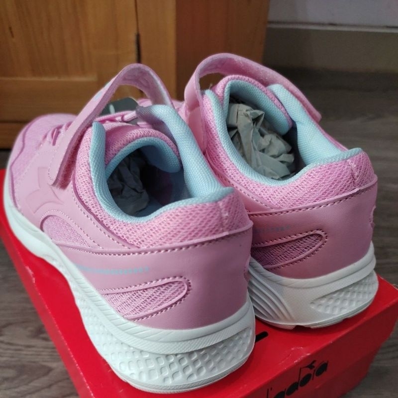 Sepatu Diadora Fido JR