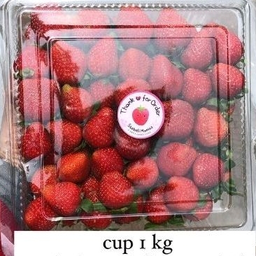 

Stawberry fresh Grade A 1 kg