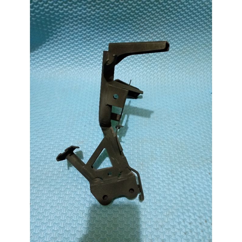 BRACKET BREKET  LAMPU depan YAMAHA R15 V1 V2 Ori