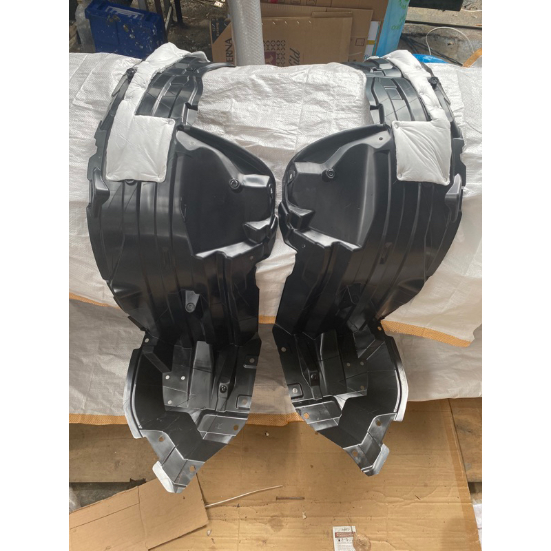 Liner fender toyota zenix original