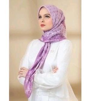 Dharmawangsa Scarf Orchid Wearing Klamby Original
