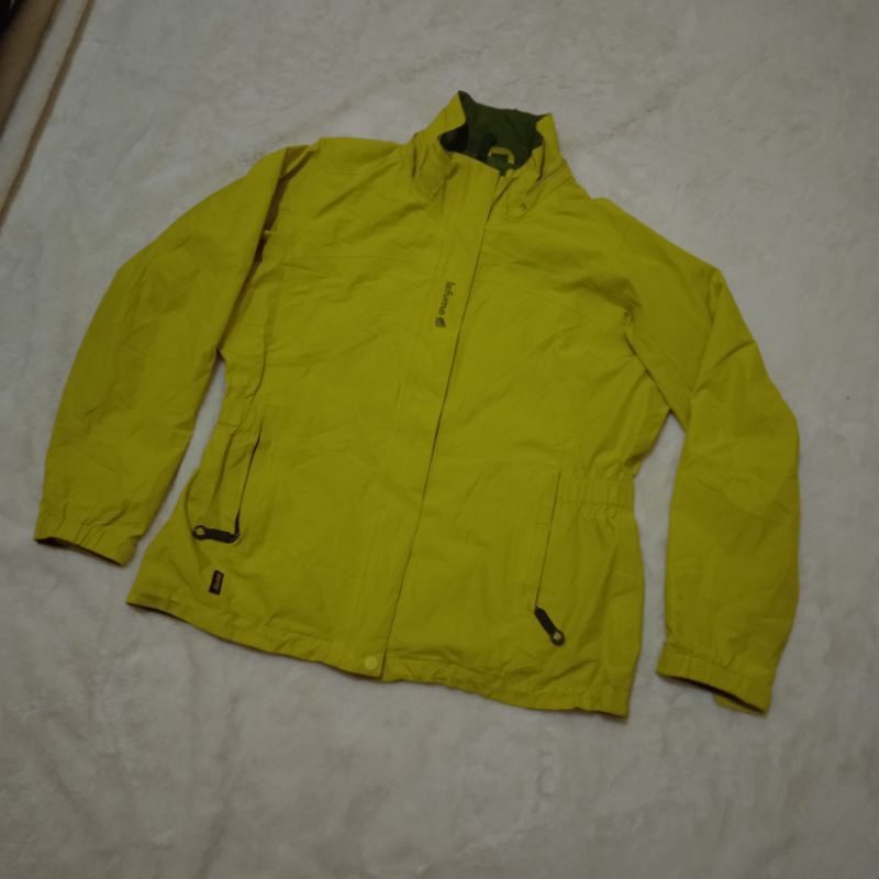 jacket gunung wanita LAFUMA