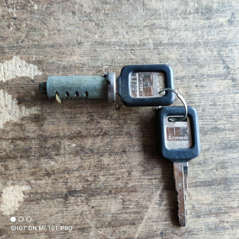 Kunci Jok Sadel Kawasaki Ninja R RR Original Kawasaki