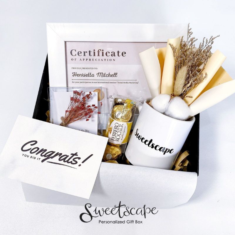 

Gift Box Package 2- Paket Hampers 2- Hadiah Anniversary