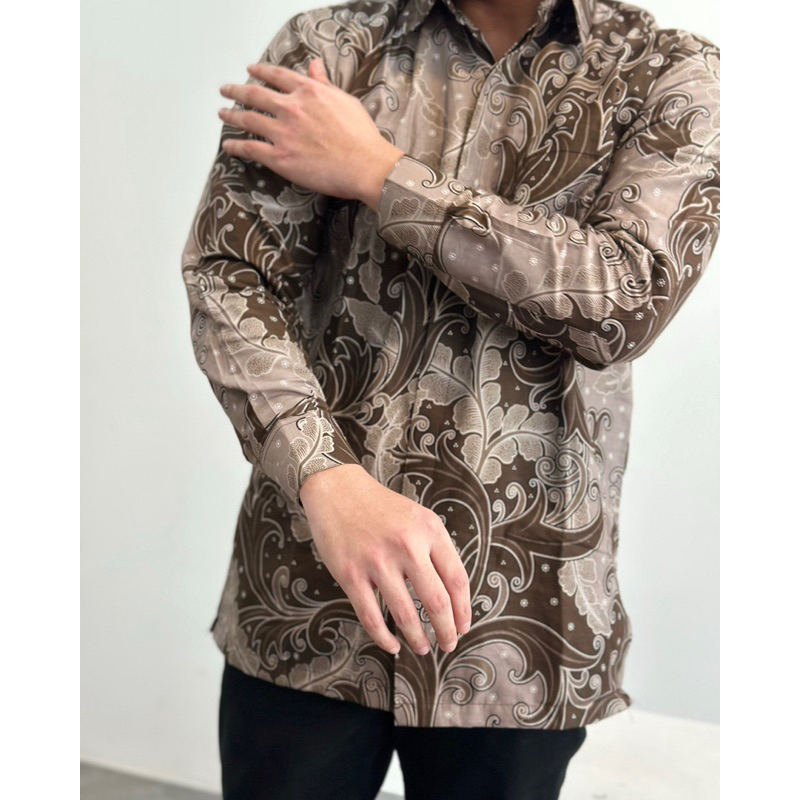 Batik Ayman - ADINATA | Kemeja Batik Pria Katun Solo Halus Lengan Panjang Full Furing