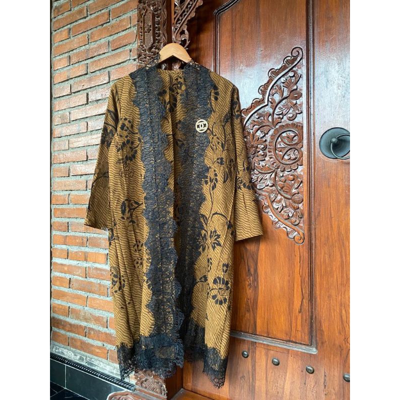 cardi brokat jawa batik solo long cardi batik solo